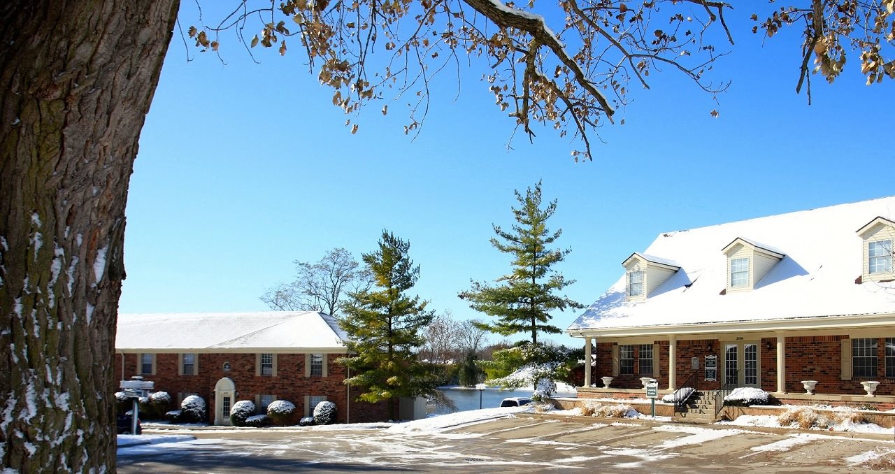 Eagle Creek Court Apartments in Indianapolis, IN